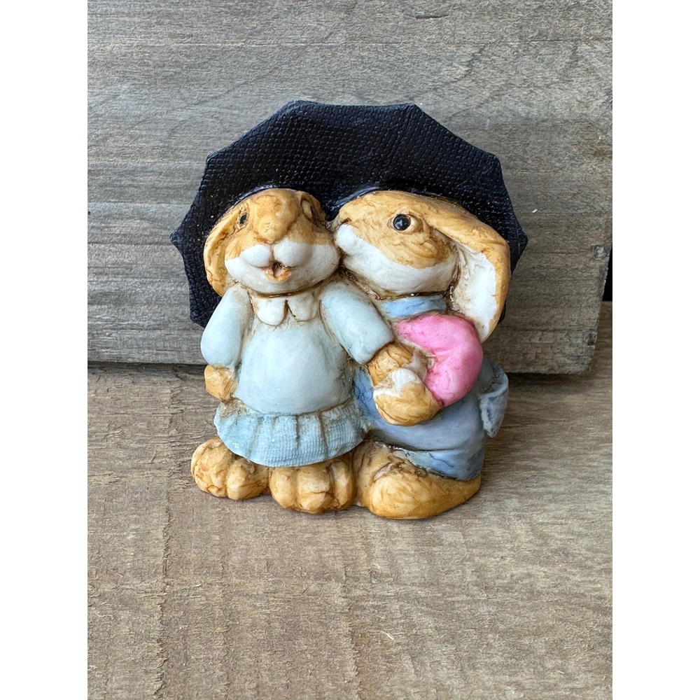 Artifice Ottanta Italy Bunny Figurine D.S. Proietti 1992 Rabbits Under Umbrella